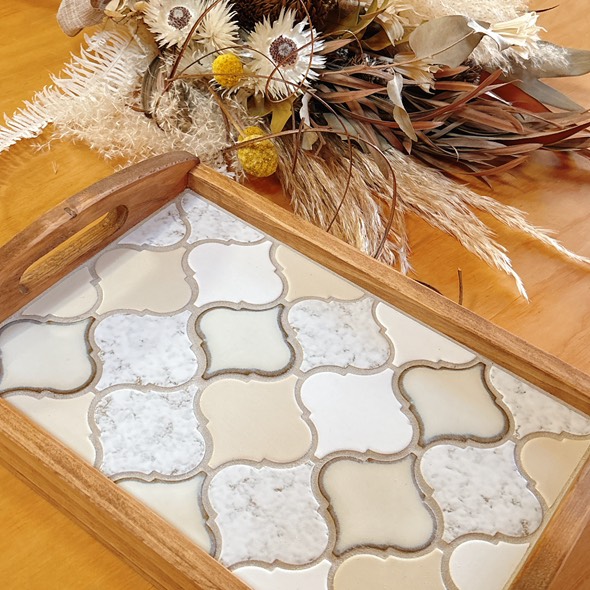 【受付終了】2025年11月29日（土）開催！タイルワークショップ「ミルキィなカフェトレイ作り」