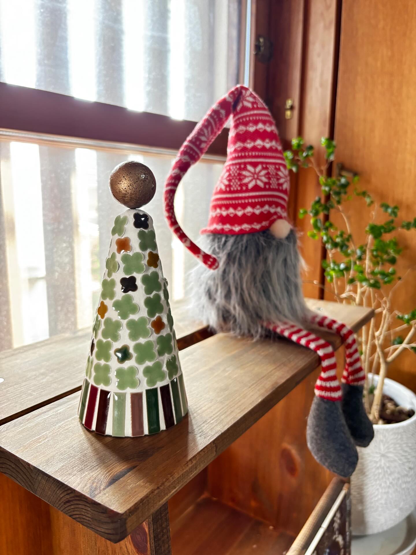 【受付終了】2025年12月7日（日）開催！タイルワークショップ「クリスマスツリー作り」